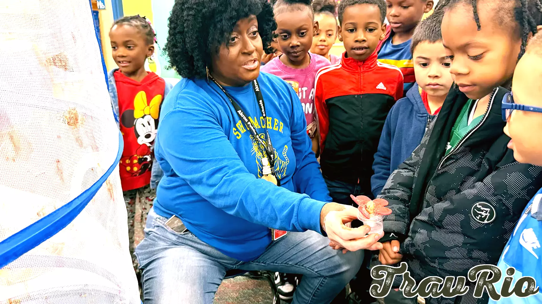 Akron teachers adapt to technology, keep kids engaged