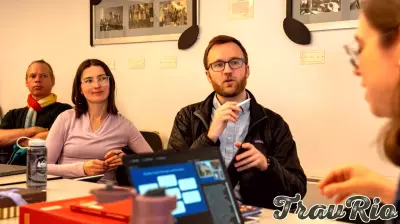 Building a scholarly community